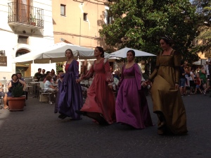 Dancing ladies-in-waiting during the sflilata - read more at http://blog.abruzzoupndown.com/2013/02/medievalgiostrainsulmona.html